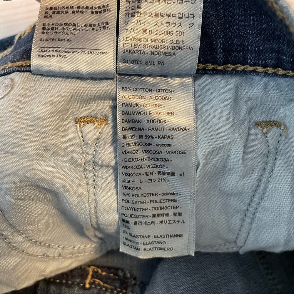 Levi's Classic Straight Jeans Women’s 10 Blue (W30 L30) Mid Rise Hypersoft Denim - Picture 14 of 14